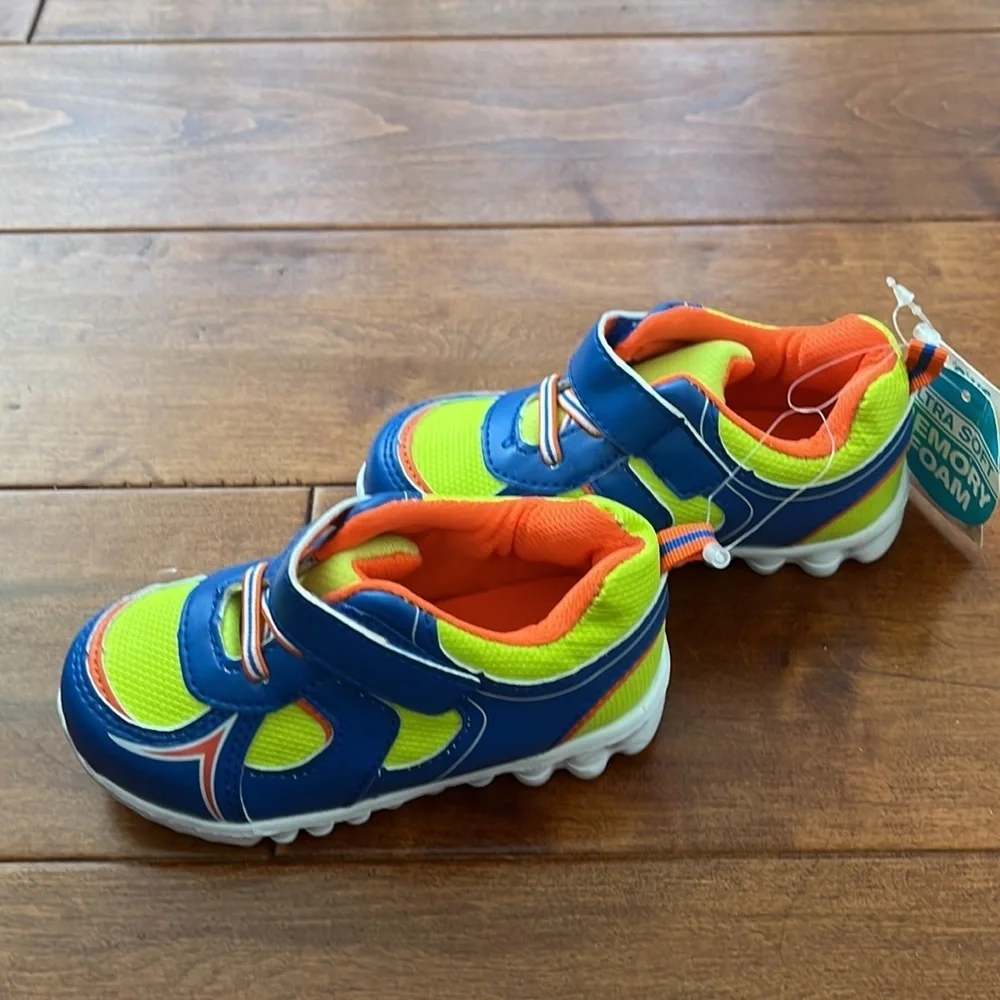 NWT Koala Kids Size 7 Baby Tennis Shoes Sneakers Memory Foam Bright Colors